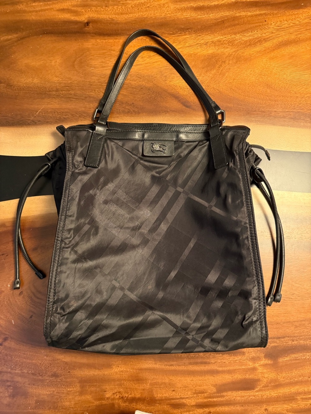 Burberry Classic Nylon & Leather Buckleigh Tote - Picture 3 of 16